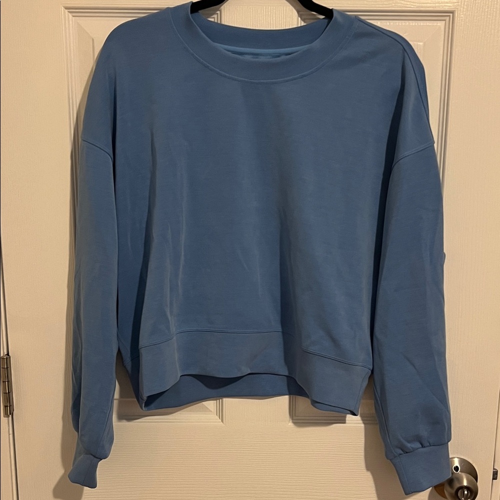 Lululemon soft streme blue sweatshirt size 6